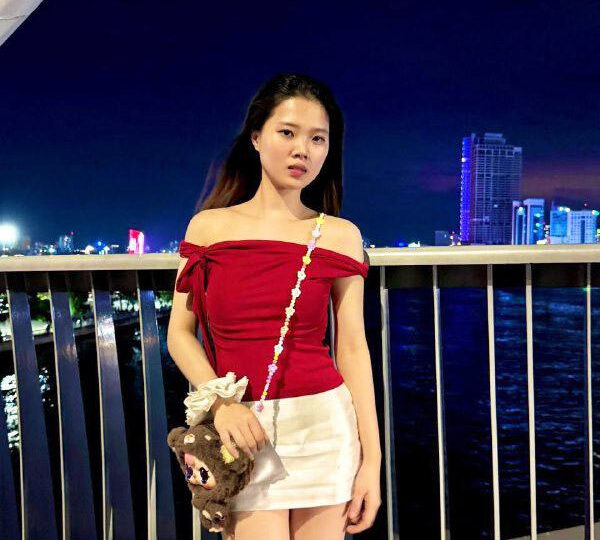 Ảnh 2 của Anh ra chưa đẩy vô gần ra rồi em (Full Clip + Pic)