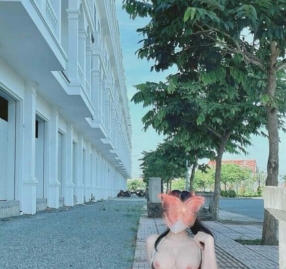 Ảnh 1 của Clip sex Couple Bé Thỏ mặc váy ngủ ren đỏ cho bạn chồng xuất tinh ngập bướm