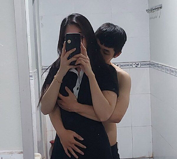 Ảnh 7 của Clip sex Em đeo kính váy xanh xinh dâm dáng ngon cực Hot (Full Clip + Pic) – Phần 2