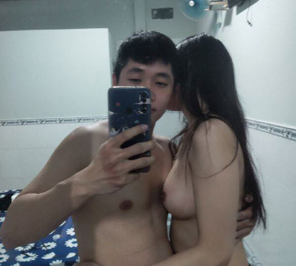 Ảnh 6 của Clip sex Em đeo kính váy xanh xinh dâm dáng ngon cực Hot (Full Clip + Pic) – Phần 2