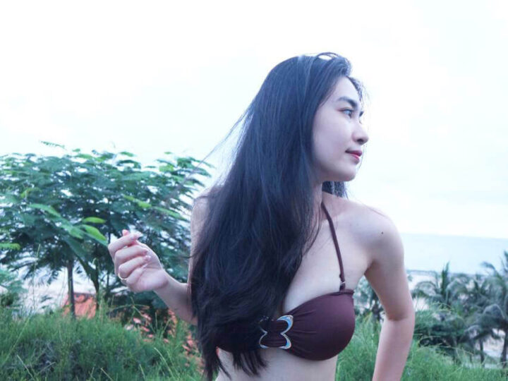 Ảnh 4 của Đang nứng đến ngày đèn đỏ vẫn đè em ra địt