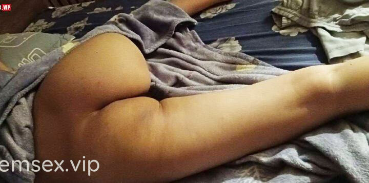 Ảnh 2 của Địt em đeo kính khẩu dâm Em sướng anh ơi em ra mất
