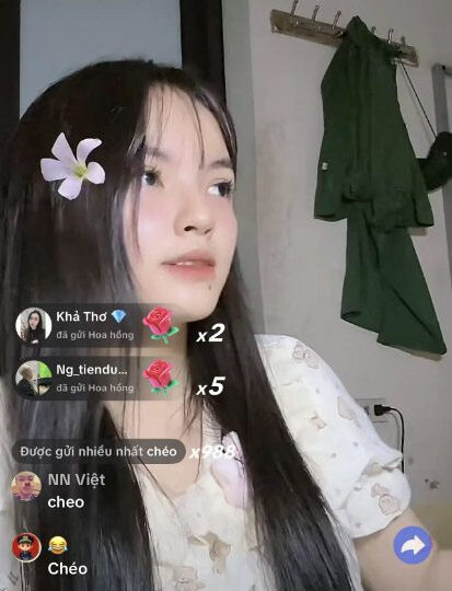 Ảnh 3 của Lộ clip sex dập em Tiktoker Linh Tây