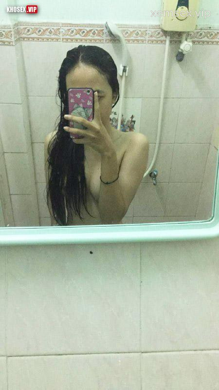 lo-clip-sex-em-hoc-sinh-deo-kinh-mac-ao-dai-dit-voi-ban-trai-full-clip-pic-hinh-23