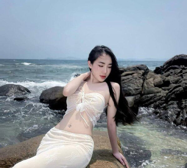 Ảnh 2 của Lộ clip sex em Yến Đỗ cô chủ shop dễ thương (Bản mới update 04-2025)