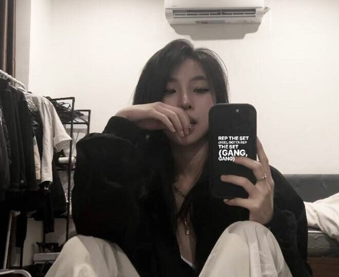Ảnh 2 của Lộ clip sex Hot IG Nguyễn Uyên Trang 40k follow (Full Clip + Pic)
