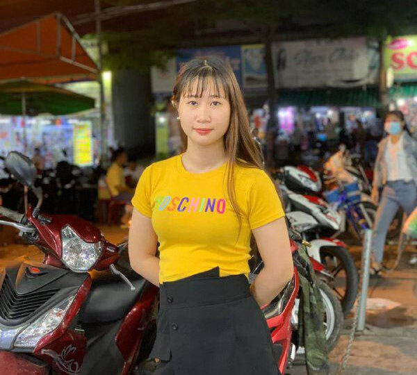 Ảnh 12 của Thanh niên xăm trổ địt mạnh vào chiếc lồn dâm của vợ