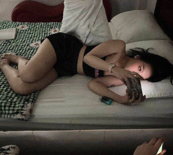 Ảnh 2 của Vừa chịch vừa vỗ mông em người yêu cực ngon (Full Clip + Pic)