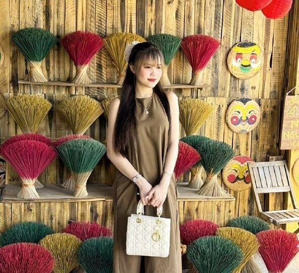 Ảnh 9 của Lộ clip sex cặp vợ chồng đụ nhau cạnh cửa kính cho người khác thấy (Full Clip + Pic) – Phần 2 (Hết)
